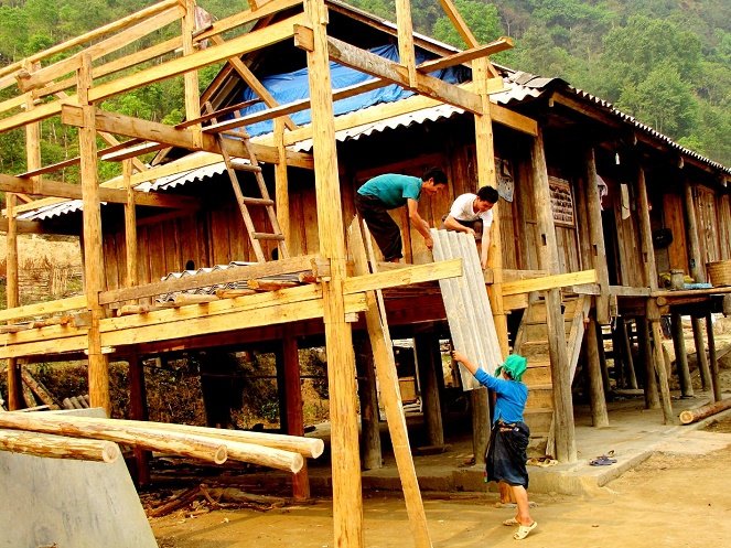 ຜັນຂະຫຍາຍໂຄງການຫລຸດຜ່ອນຄວາມທຸກຍາກໃຫ້ເຂດໄຕງວຽນ ປີ 2015